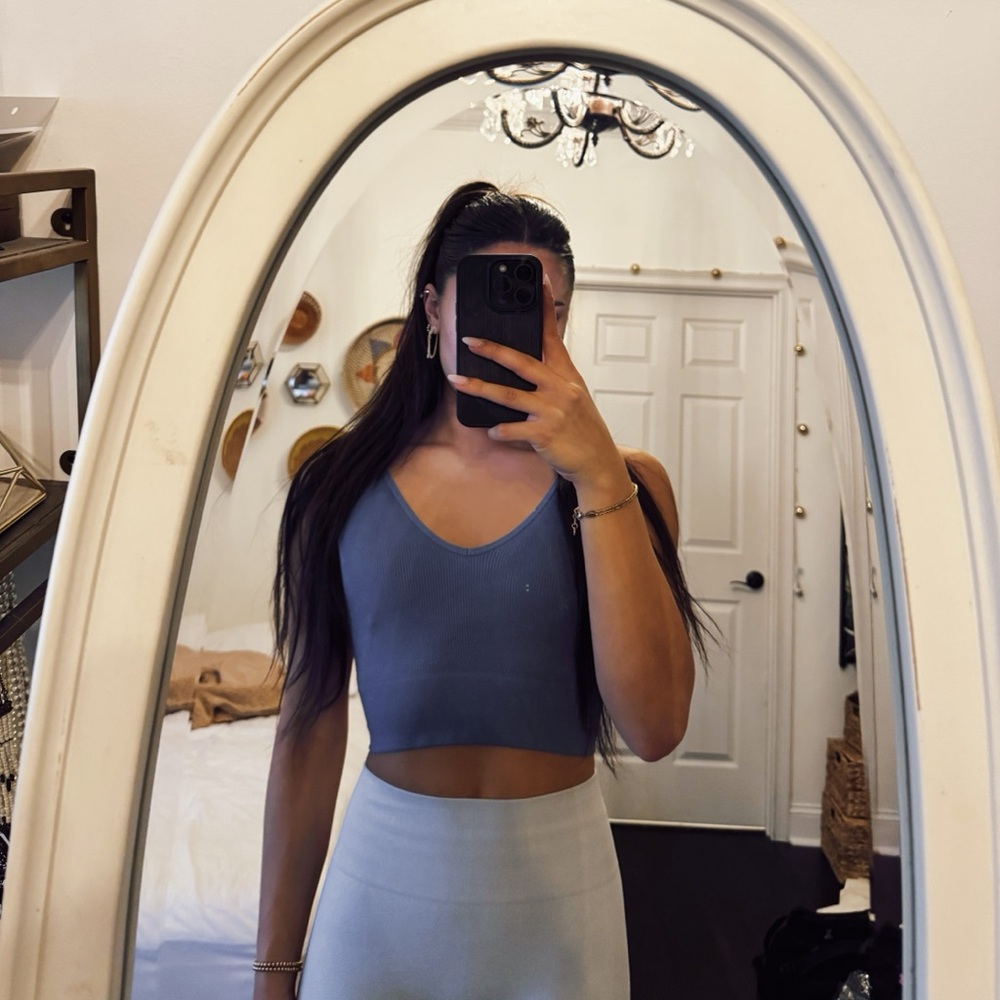 workout top